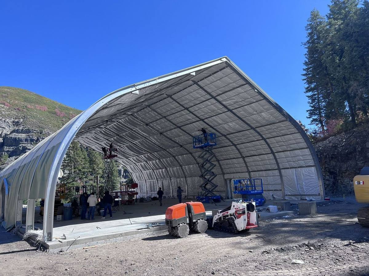Steel arch frame of a fabric structure going up